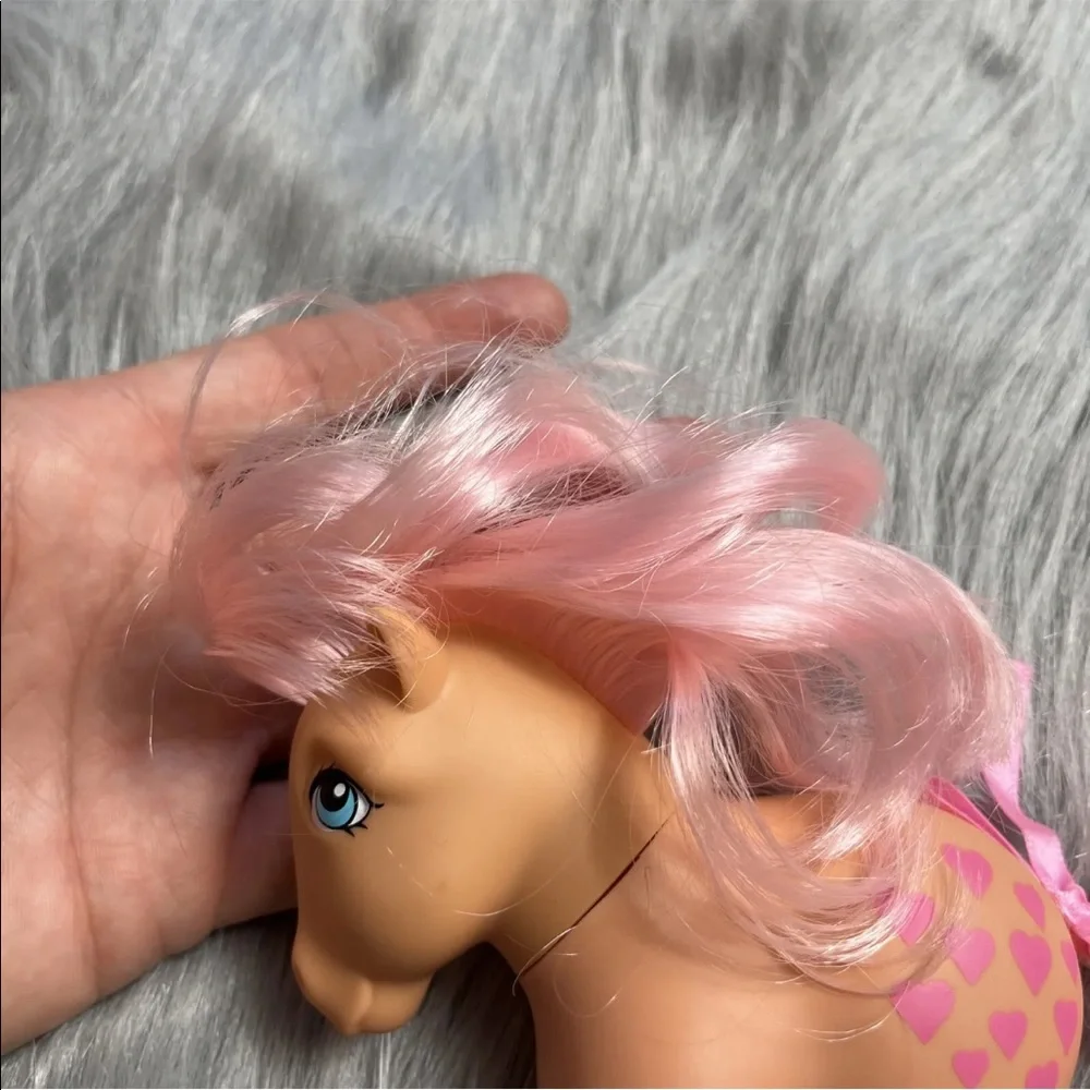 2017 Hasbro My Little Pony Peachy Hearts Remake Toy